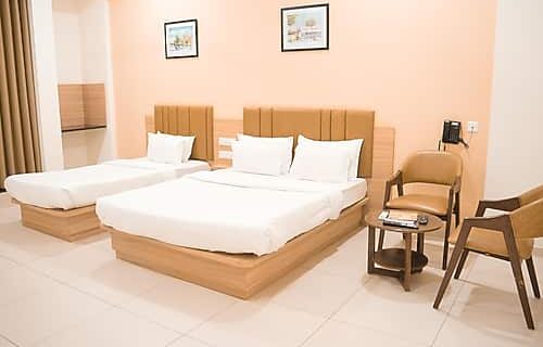 Budget accommodation at Sagar Darshan Guest House Somnath